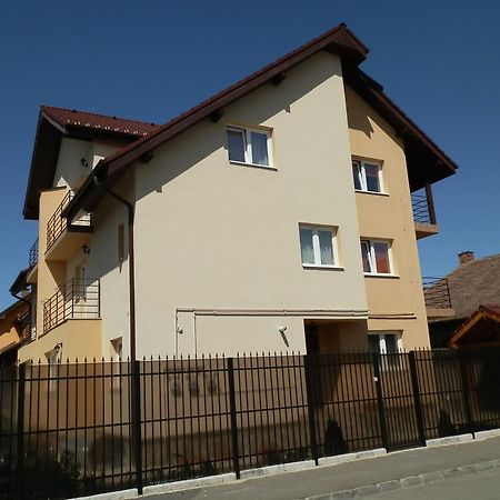Garsoniera Strada Bucegi Apartment ซีบิว ภายนอก รูปภาพ
