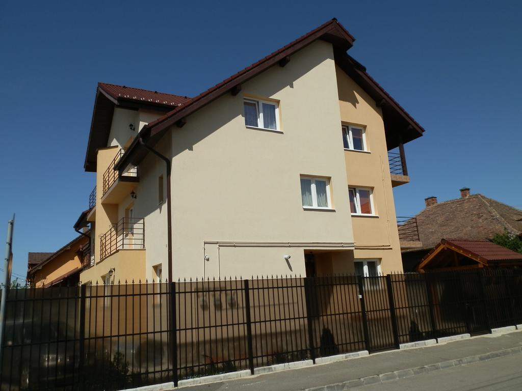 Garsoniera Strada Bucegi Apartment ซีบิว ภายนอก รูปภาพ